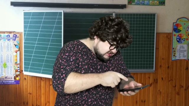 3 КЛАСС VS 11 КЛАСС (Дети из 3 Класс против подростки 11 Класс). БОРОДАТАЯ СЕМЕЙКА