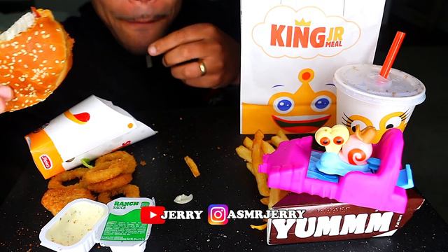 ASMR BURGER KING JR KIDS MEAL CHEESEBURGER DORITOS RANCH SAUCE KIDS TOY MUKBANG EATING SHOW JERRY
