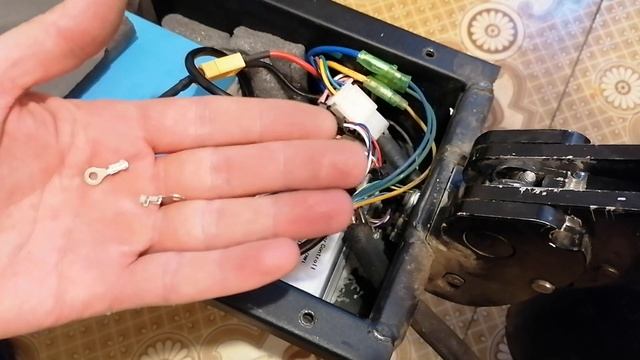 Электросамокат при езде выключился и не включается