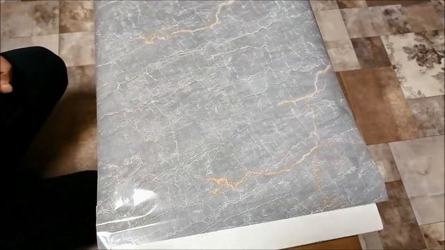 Переделал старый кухонный гарнитур Обклеил столешницу и нижние шкафы плёнкой Получилось симпатишно