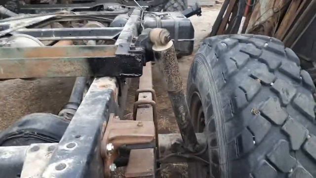Установка подрессорников на газ 66 часть 2.mp4