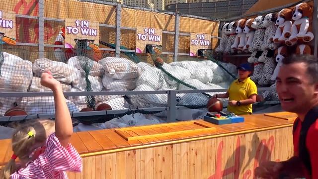 Чей ПАПА КРУЧЕ ? Камиль и Милана ПОСПОРИЛИ и ПРИДУМАЛИ Челлендж Для РОДИТЕЛЕЙ!