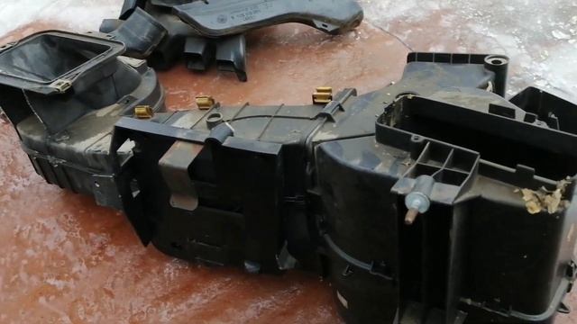 Плохо греет печка/Ремонт заслонок/Замена радиатора печки ауди 80 б4