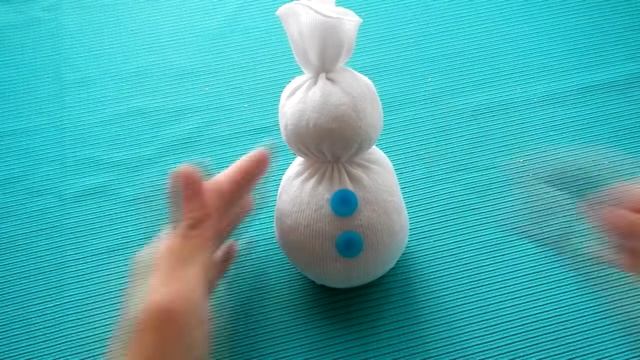 Снеговик из носка: мастер-класс