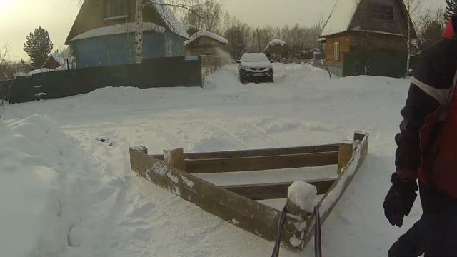 Чищу дорогу от снега самодельным снегоотвалом для автомобиля