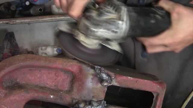 Как варить Чугун обычным Электродом в домашних условиях! Заварил лопнувшие Тиски!