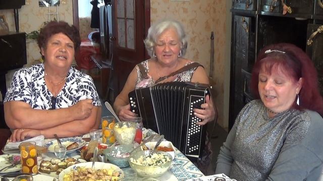 ЗАСТОЛЬНАЯ ПЕСНЯ ПОД ГАРМОНЬ? ДО СЛЕЗ?Когда-то песни матери нам пели?