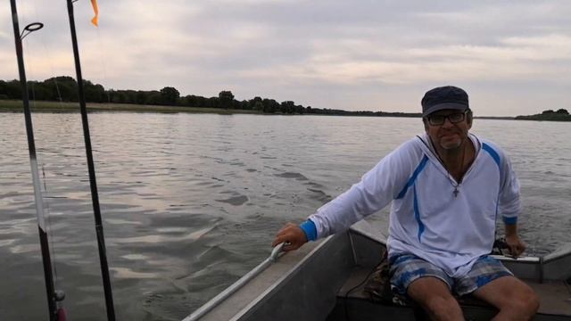 Ахтуба, рыбалка на трехречье, база" Золотой плав" Селитренное, 1 часть.