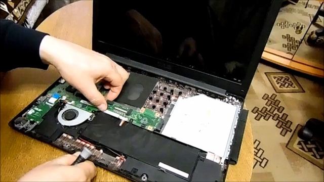 Замена/увеличение/  оперативной памяти ноутбука ASUS