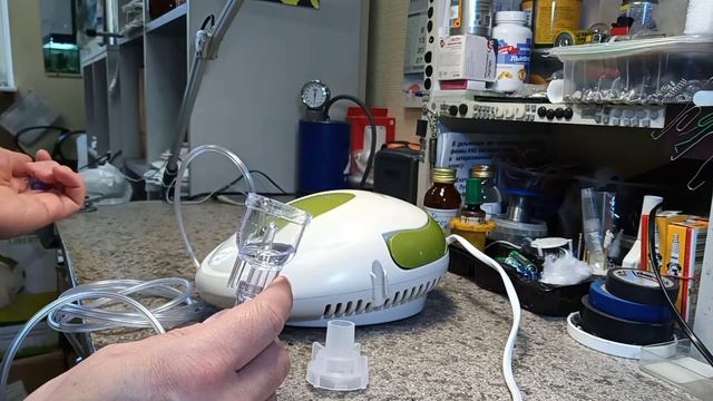 Небулайзер не распыляет. В емкость для лекарств происходит бурление.