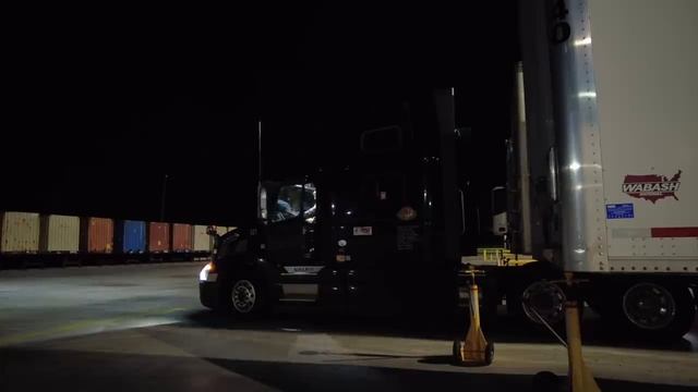 Устал как собака. загрузился собачьим кормом и жизнь удалась