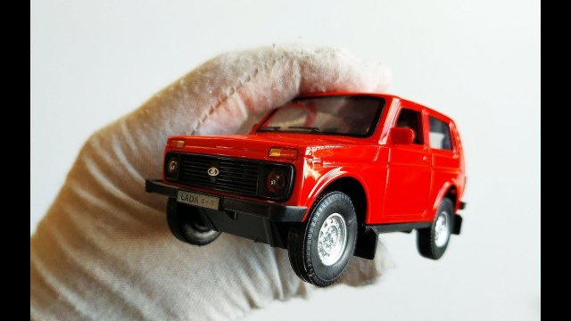 Про МАШИНКИ. Моделька машины НИВА LADA 4x4 распаковка и обзор.