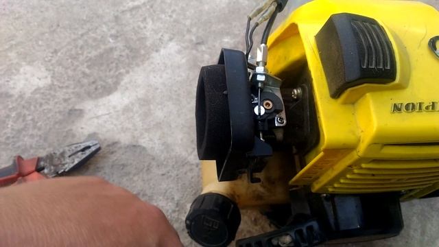 Пропали холостые обороты на триммере champion t517.