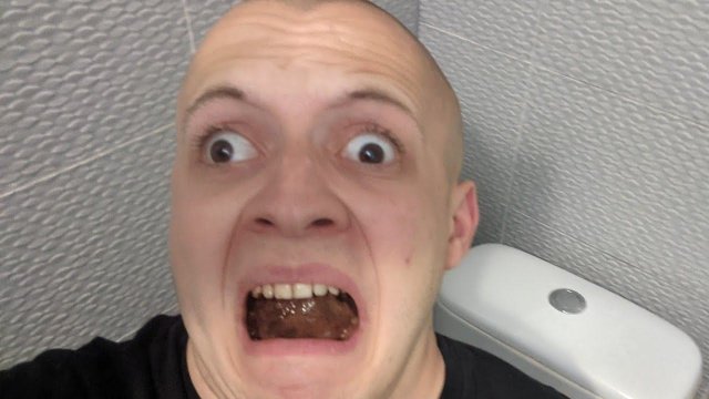 ЖРУ ГОВНО В ТУАЛЕТЕ