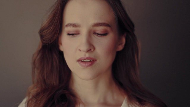 Вера Полозкова - Знаешь, если искать врага... (читает Маша Матвейчук, музыка Мадины)