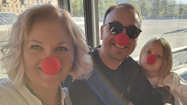 В гости к детям❤️А потом в ЦИРК 🎪 Полина не хочет учится в МГУ😁Очень весело провели время