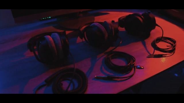 Beyerdynamic DT 700 PRO X обзор и сравнение с Beyerdynamic DT 770 Pro и Beyerdynamic DT 1770 Pro