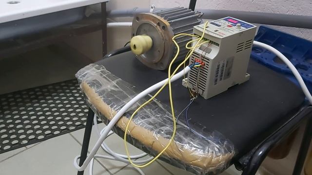 Настройка частотника для циклической смены направления вращения двигателя