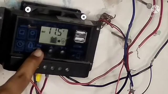 what is B1 B2 B3 in Solar charge controller