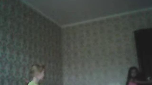 С подругой гимнастика