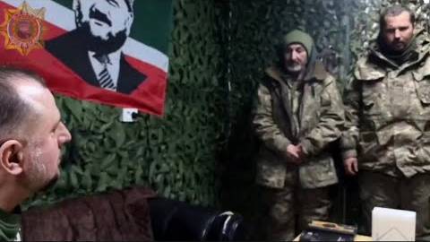 АПТИ АЛАУДИНОВ ЖЕСТКО ДОПРАШИВАЕТ УКРАИНСКИХ ПЛЕННЫХ, ПОЙМАННЫХ В КУРСКОЙ ОБЛАСТИ!