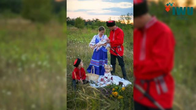 Видео ролик Победителей 5-го Международного фотоконкурса "Мама и дети в национальных костюмах" .