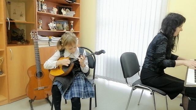 Шишкина Ева. Обр. РНП Ю. Давидовича"Вдоль да по речке" преп. Ананикова М. Г. концерт. Попова Е. С.