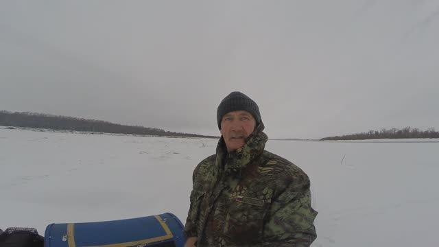 Зимняя рыбалка на реке в Сибири 20 начоло сезона 24-25