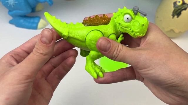 Zuru Smashers Jurassic Light up Dino. Battle Smashers T-Rex VS Jurassic World T-Rex.