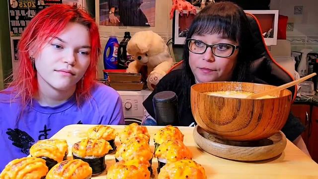 Мукбанг | Суши и Роллы,Сливочный суп с лососем | Обжор Асмр