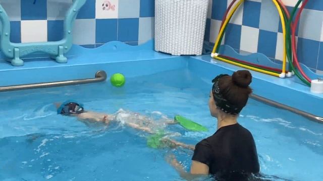 Как научить плавать ребенка за 1 год? Детское плавание в Акваклубе Немо