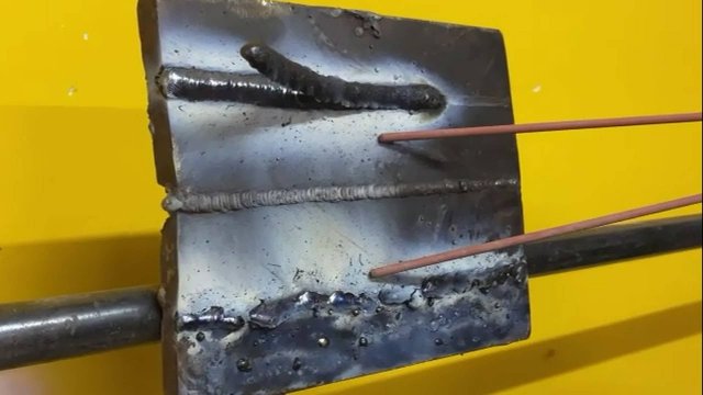 Сварка для начинающих: Вертикальные и горизонтальные швы + Заварка большого зазора