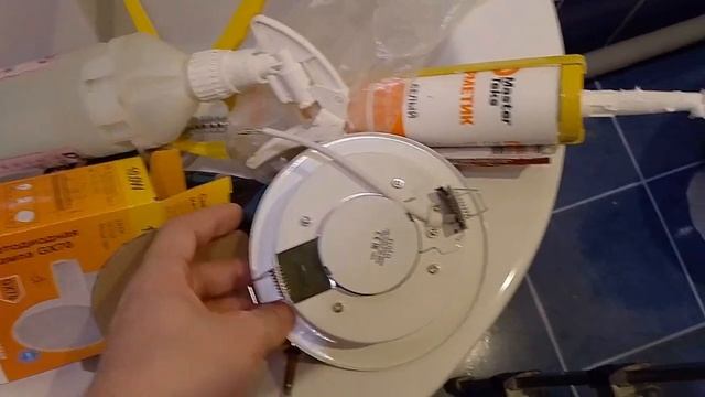 Как установить точечные светильники в пластиковый потолок