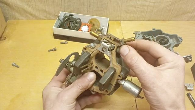 Регулировка уровня топлива в карбюраторах SOLEX Ваз 21 09.