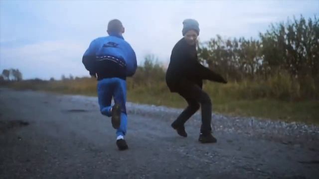 невиди́мка   Мое гетто под окном