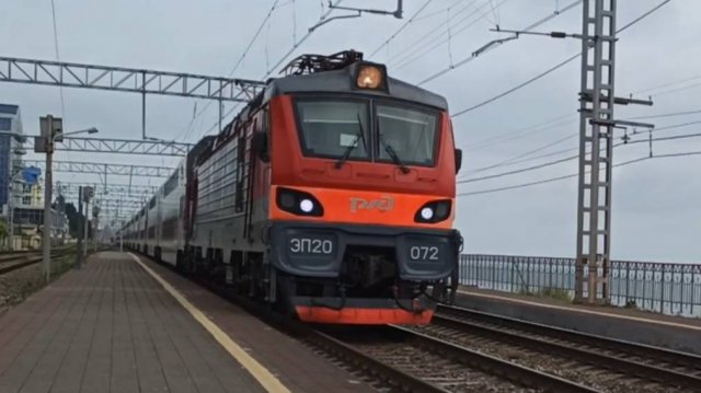 Пассажирский поезд | Сочи Адлер | Подборка проезд поездов Сочи | Поезд двухэтажный Адлер-Москва