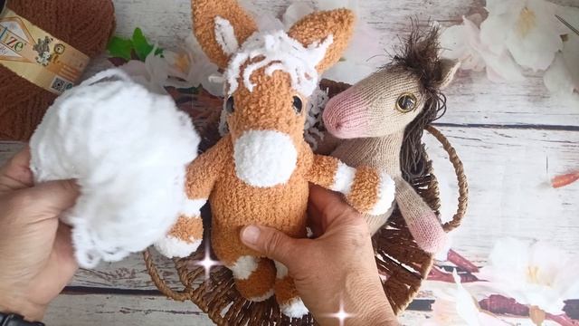 Обзор символа 2026 года: лошадка спицами