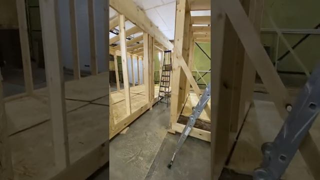 Как сделан каркас мини барна.