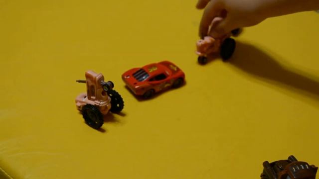 Молния и Мэтр пугают тракторы