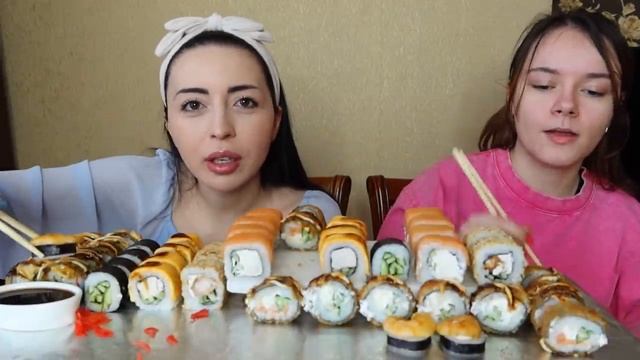 🍿 MUKBANG С АЛЬБИНОЙ 🌸 РАСКРЫЛА КАРТЫ 🤣 Asmr Ayka Emilly