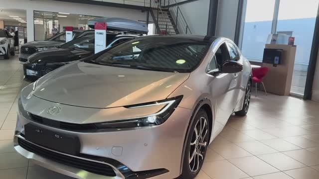 Toyota Prius 2025 обзор