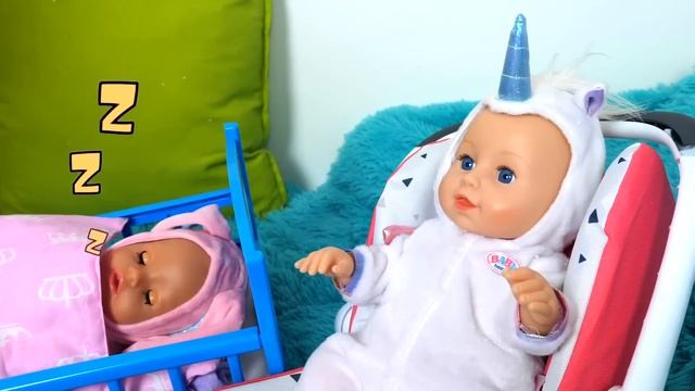 Распаковка Новогодних ПОДАРКОВ с Беби Бон и Мимом! Видео для детей Как мама