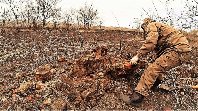 Как такое не нашли... Вот это да нарвался!!! Коп металлолома находок столько что не увезти.