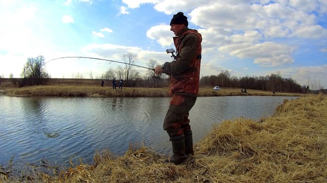 ХОРОШИЙ ОКУНЬ на "ТАНТУ". Рыбалка на спиннинг на ИСТРЕ.