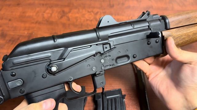 Обзор страйкбольного привода АКС-74У компании CYMA!