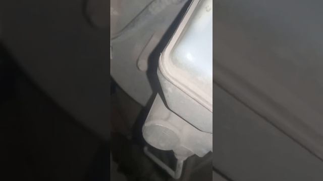 Замена вакуумного усилителя тормозов Рено Логан 2014 го