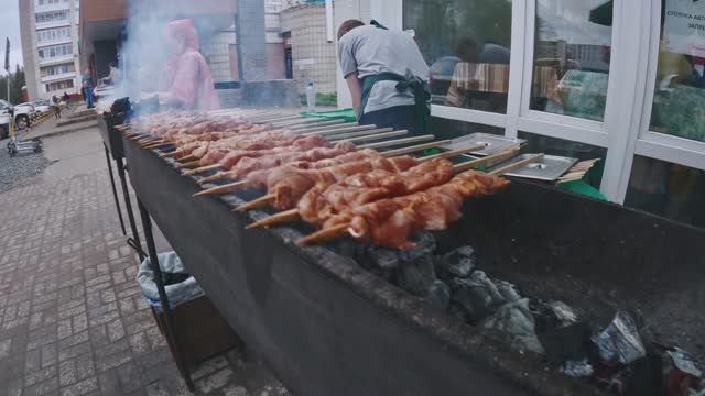 Покатушка в Академгородок. Ярмарка выходного дня, шашлыки и лес.