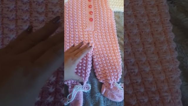 Комбинезон спицами для девочки 6-9 месяцев. Итог