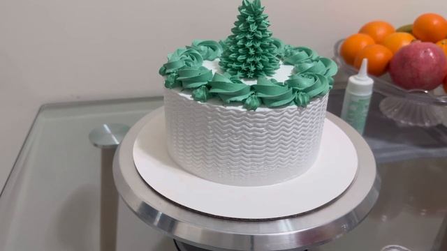 Украшение торта на Новый год 🎄Елка из крема🎄