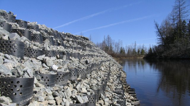 Георешетка с перфорацией и без — в чем разница?